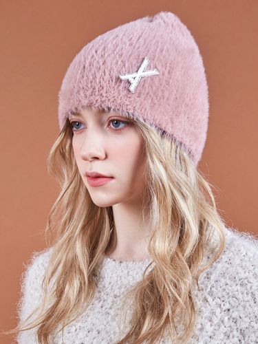 VA Brooch Soft Beanie Pink - VARZAR - Modalova