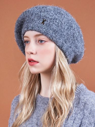 Stud Logo Wool Knit Beret Dark Gray - VARZAR - Modalova