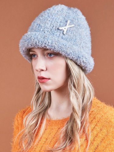 VA Brooch Melange Wool Rolling Beanie - VARZAR - Modalova