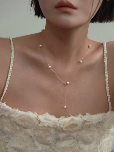 Gold Pearl Drop Necklace - Less is more - Modalova