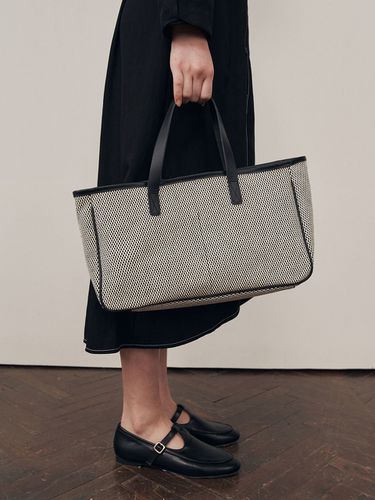 Classic Boston Bag _ Black - ADAUL - Modalova