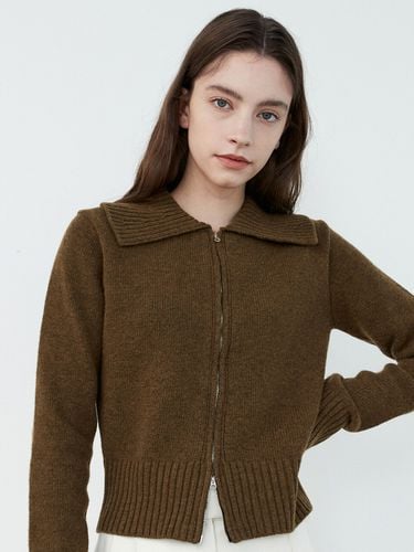 Merino Wool Collar 2way Zip-Up Knit_Cocoa - EIGHT DAYS A WEEK - Modalova