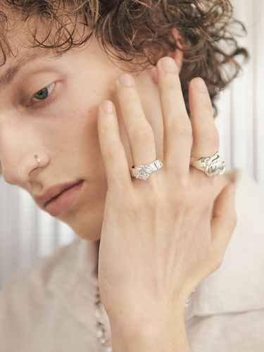 Crystal Cocktail Ring [Silver] - Third movement - Modalova