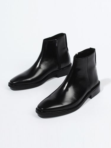 Laine Chelsea Boots [Black] - CUSTOMMOOD - Modalova