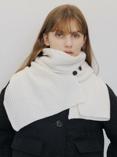 Caroline Wool Knit Muffler_ White - TRWA - Modalova