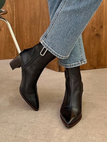 Melissa Ankle Boots - amellie - Modalova