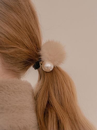 Fur Pearl Ponytail Hair Tie - 4 Colors - Jean Paul Clarisse - Modalova