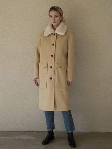 Single Fur Collar Long Coat_Light Yellow - clet - Modalova