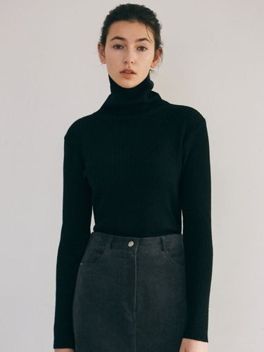 Slim Ribbed Turtleneck Knit_Black - YAN13 - Modalova