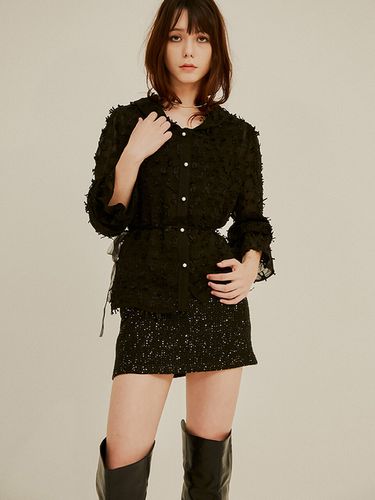 Bliss Ribbon Pleated Blouse_Black - SORRY TOO MUCH LOVE - Modalova