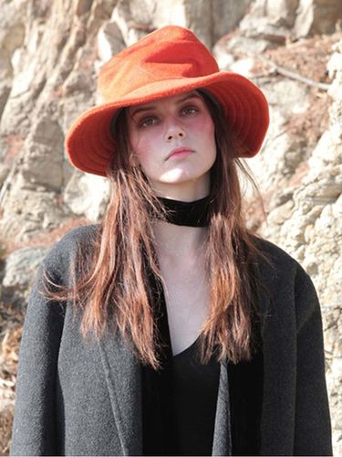 Red Orange Mountain Bucket Hat - Brown Hat - Modalova