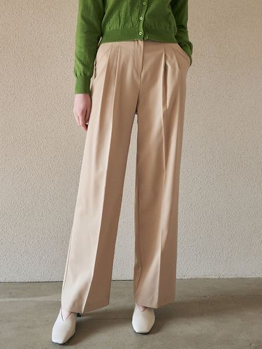 Straight Two Pin Tuck Slacks_Beige - ADAUL - Modalova