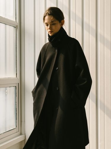 Raglan Wool Balmacaan Coat _ Black - Laminez - Modalova