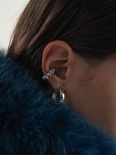 Winter Ocean Ball Hoop Ear Cuff_EC01 () - cellmute - Modalova