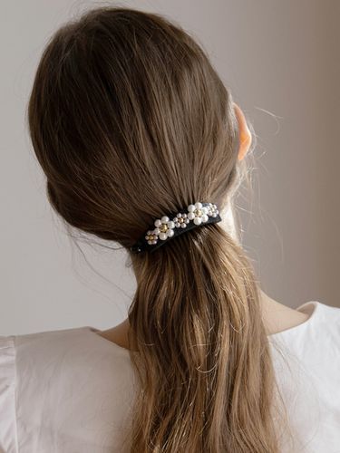 Daisy Half Moon Banana Hair Pin - Jean Paul Clarisse - Modalova