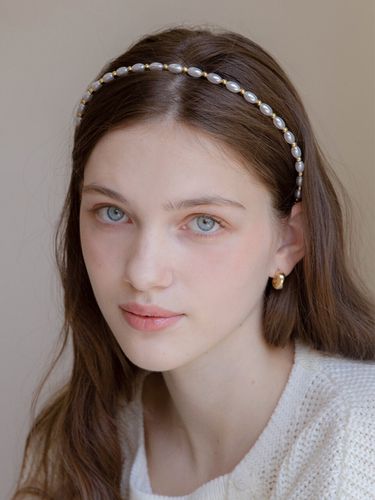 Oval Pearl Hairband - Jean Paul Clarisse - Modalova