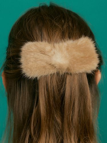 Fur Ribbon Hairpin (3 Colors) - XPIER - Modalova