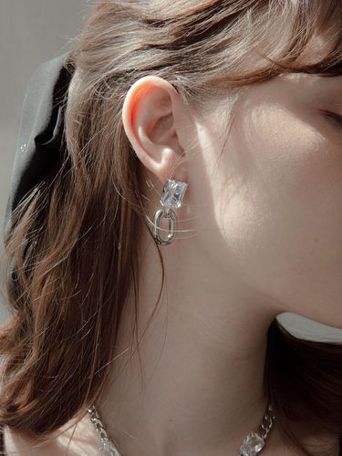 Square Cubic Chain Earring - Jean Paul Clarisse - Modalova