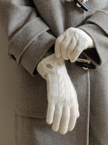 Snow Wool Cable Glove - URAGO - Modalova