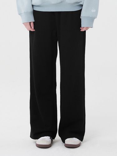 Middle Cherry Wide Sweatpants_Black - KIRSH - Modalova