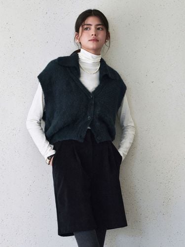 Liky Loose Collar Knit Vest_Blue Green - ADAUL - Modalova