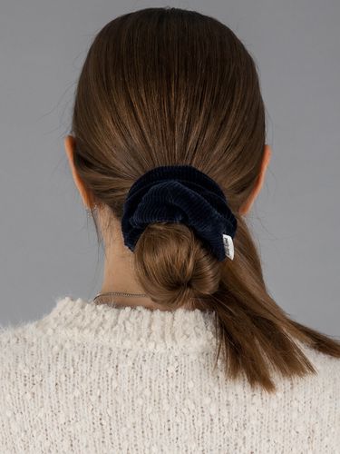 Corduroy Navy Scrunchie - pearlymore - Modalova