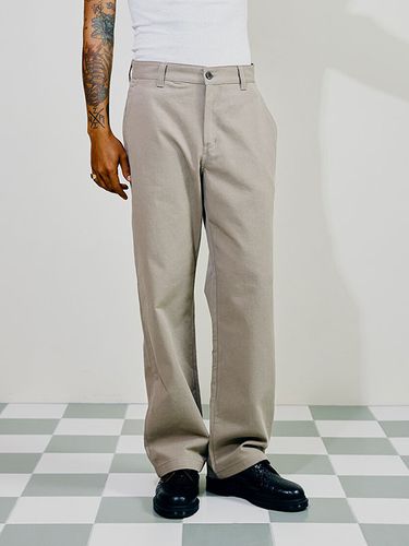 Chino Pants _ Khaki - PISCATOR - Modalova