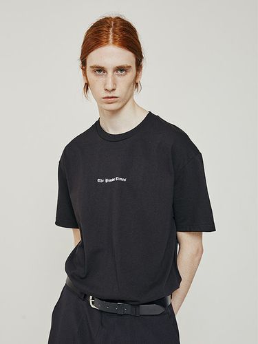 The News Short-Sleeve T-Shirt - PISCATOR - Modalova