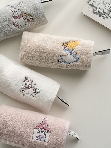 Alice Embroidery Hand Towel - DECOVIEW - Modalova