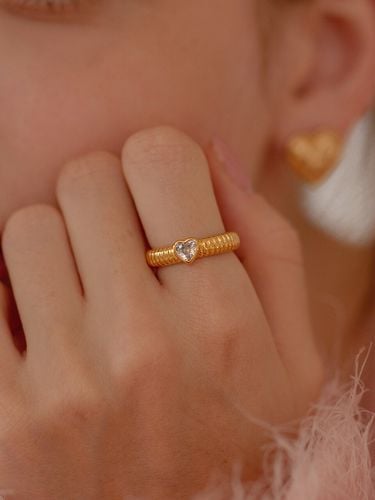 Volume Doughnut Heart Cubic Ring - Shertz - Modalova