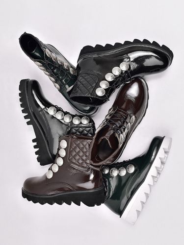 Silver Stud Embo Walker Boots - urimera - Modalova