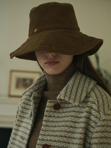 Classic Corduroy Hat - TAV - Modalova