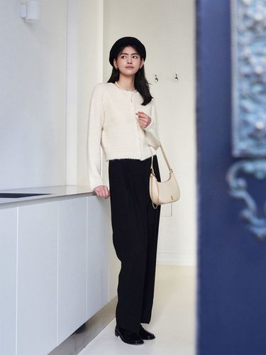 Look Two Pin Tuck Side Button Slacks_Black - ADAUL - Modalova