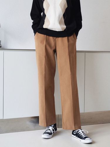 Peach Pin Tuck Side Button Slacks_Camel Beige - ADAUL - Modalova