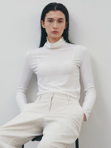 Nicole Slim Turtleneck Top_IV - NICK&NICOLE - Modalova