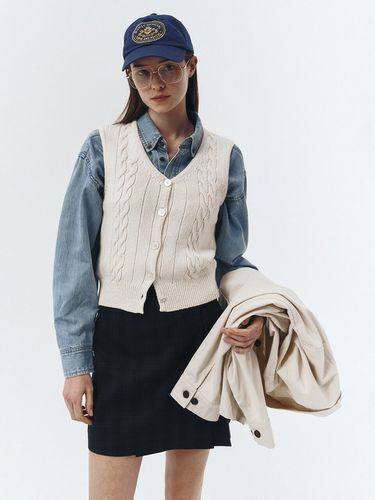 Buttoned Cable Knit Vest_Cream - Dunst for WOMEN - Modalova