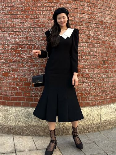 Molly / Point Collar Flare Long Sleeve Dress - S BLANC - Modalova