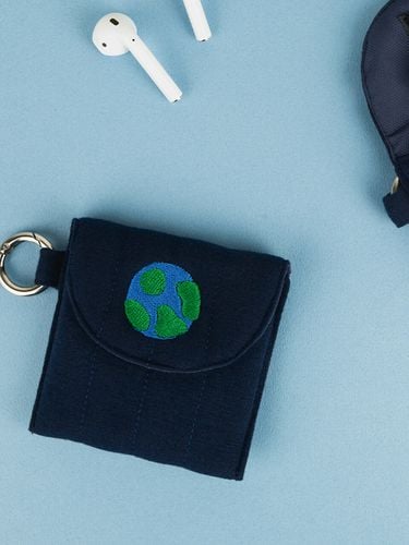 Emblem AirPods Pouch_Earth - ALL NEW FRAME - Modalova