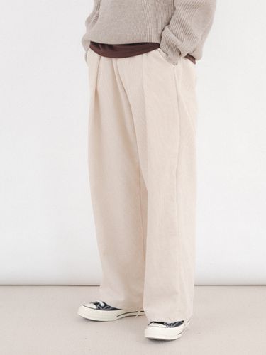 Corduroy One Tuck Wide Pants - FANACULT - Modalova