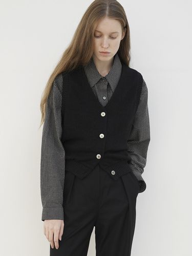 Jamie Button Up V-Neck Knit Vest Cardigan_Black - LEIE - Modalova