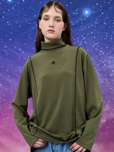 Stitch Line Turtle-neck T-shirt [] - WAIKEI - Modalova