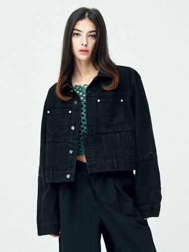 Uncommon Regular Denim Jacket_Washed Black - ATTENTIONROW FOR WOMEN - Modalova