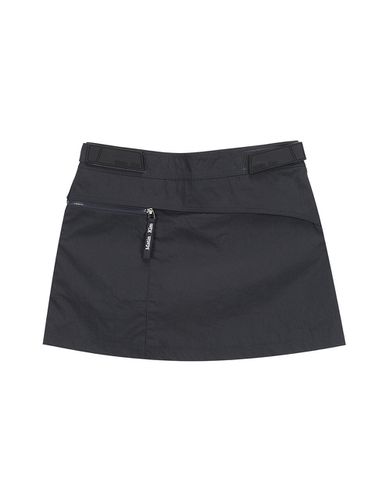 Nylon Zip Point Mini Skirt_Charcoal - Matin Kim - Modalova