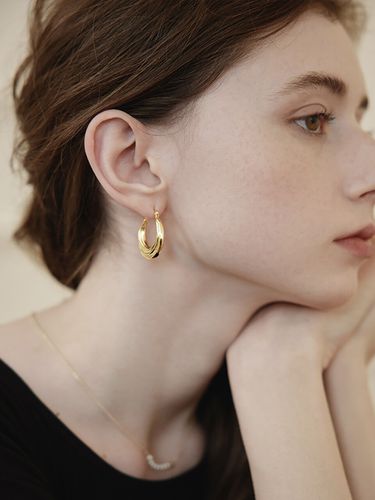 Simple Wave Harp Shape Earring - Les Bijoux Philosophy - Modalova