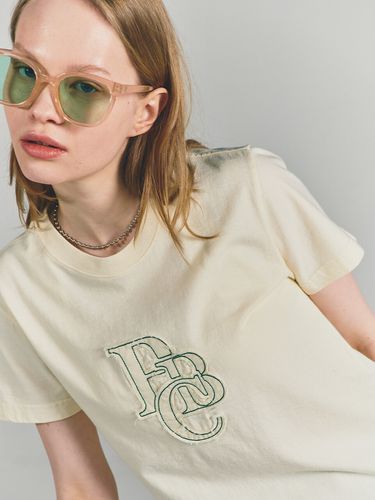 Cropped Twill PBC T-Shirt _ Cream - PaperBoy - Modalova