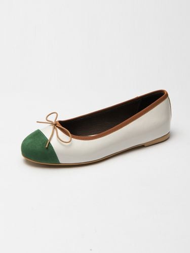 Bambi Ballerina Flat_Vivid Green - SEONG YUN JOO - Modalova