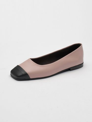 Becca Ballerina Flat_Pink - SEONG YUN JOO - Modalova