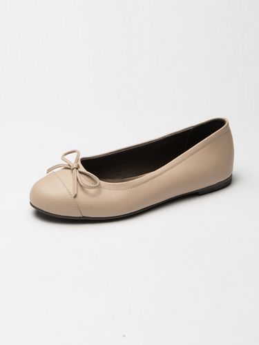 Benny Ballerina Flat_Beige (All) - SEONG YUN JOO - Modalova