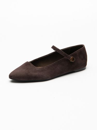 Emma Mary Jane Flat_Dark Brown (Suede) - SEONG YUN JOO - Modalova