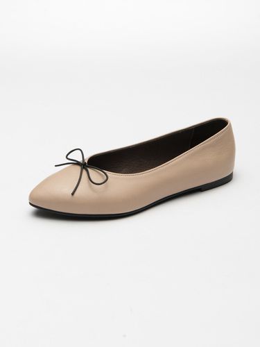 Gina Ballerina Flat_Beige - SEONG YUN JOO - Modalova